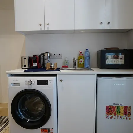 Διαμέρισμα Two Bedroom W/ Balcony